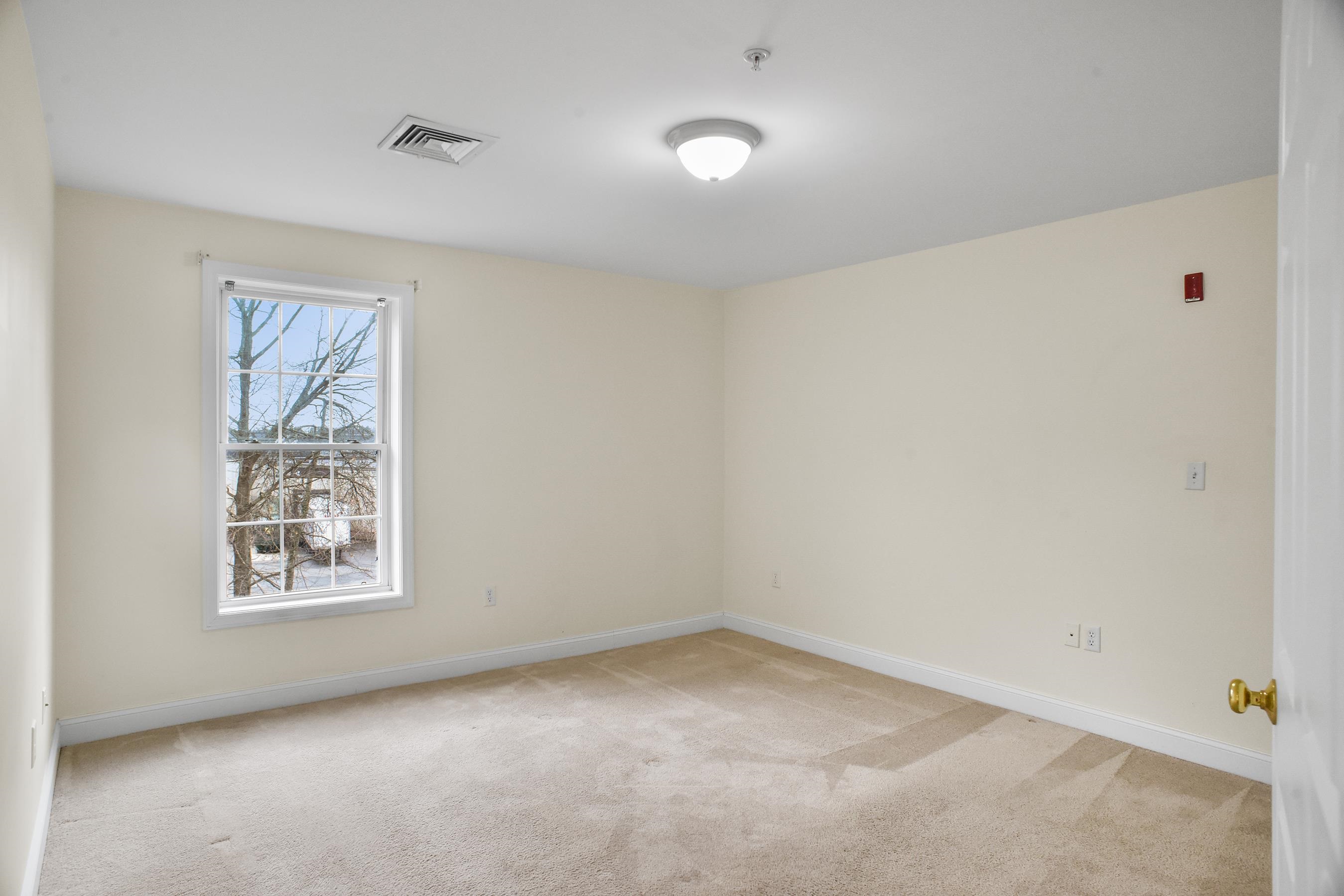 59 Cluff Road, Unit 42 Salem, NH 03079 - Photo 17 of 32