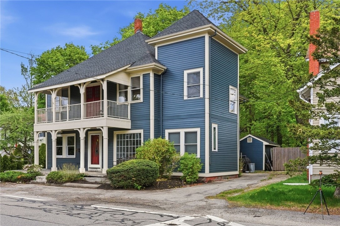 192 Washington Road Barrington, RI 02806 - Photo 2 of 37