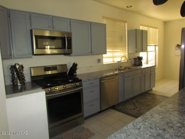 9925 North Crystal Spring Place Tucson, AZ 85742 - Photo 8 of 37