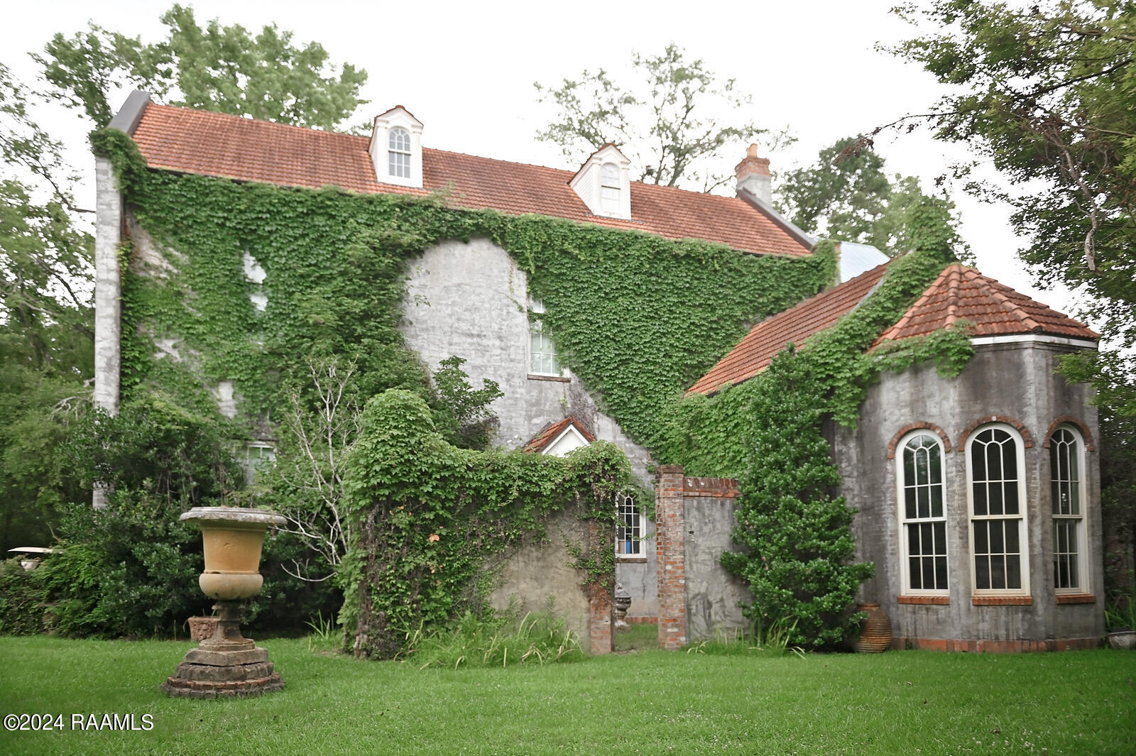 Exterior South @ Thistlewood