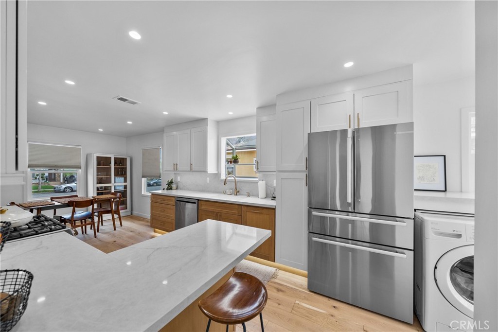 1006 East Ridgewood Street Long Beach, CA 90807 - Photo 15 of 53