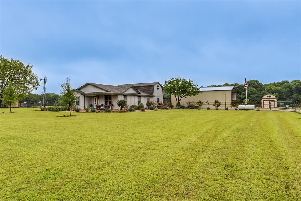 2683 Bells Chapel Road Palmer, TX 75152 - Photo 1 of 30 a front view of house with ocean view
