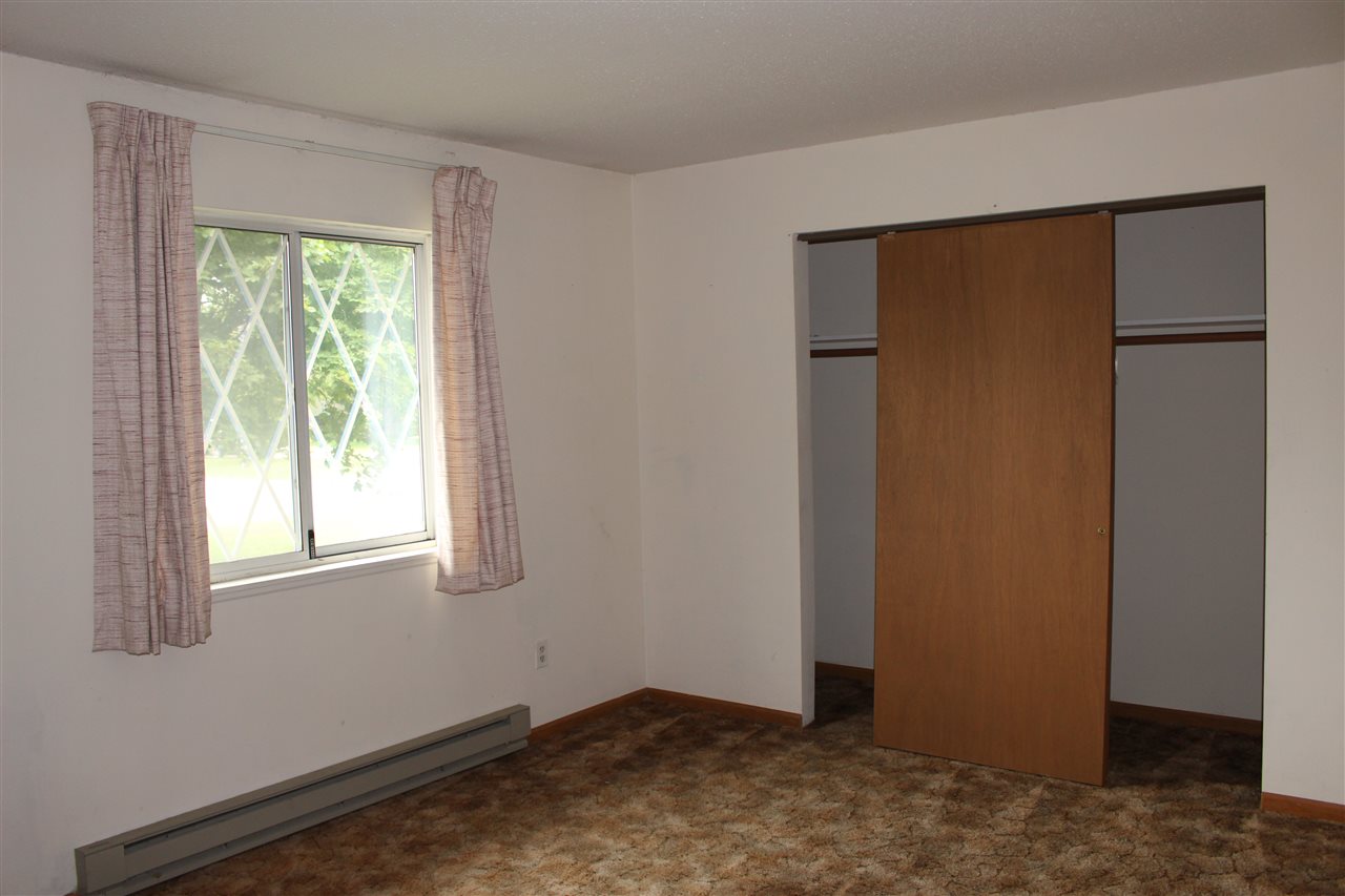 689 Holly Road Cadillac, MI 49601 - Photo 17 of 23 1823099-16.JPG