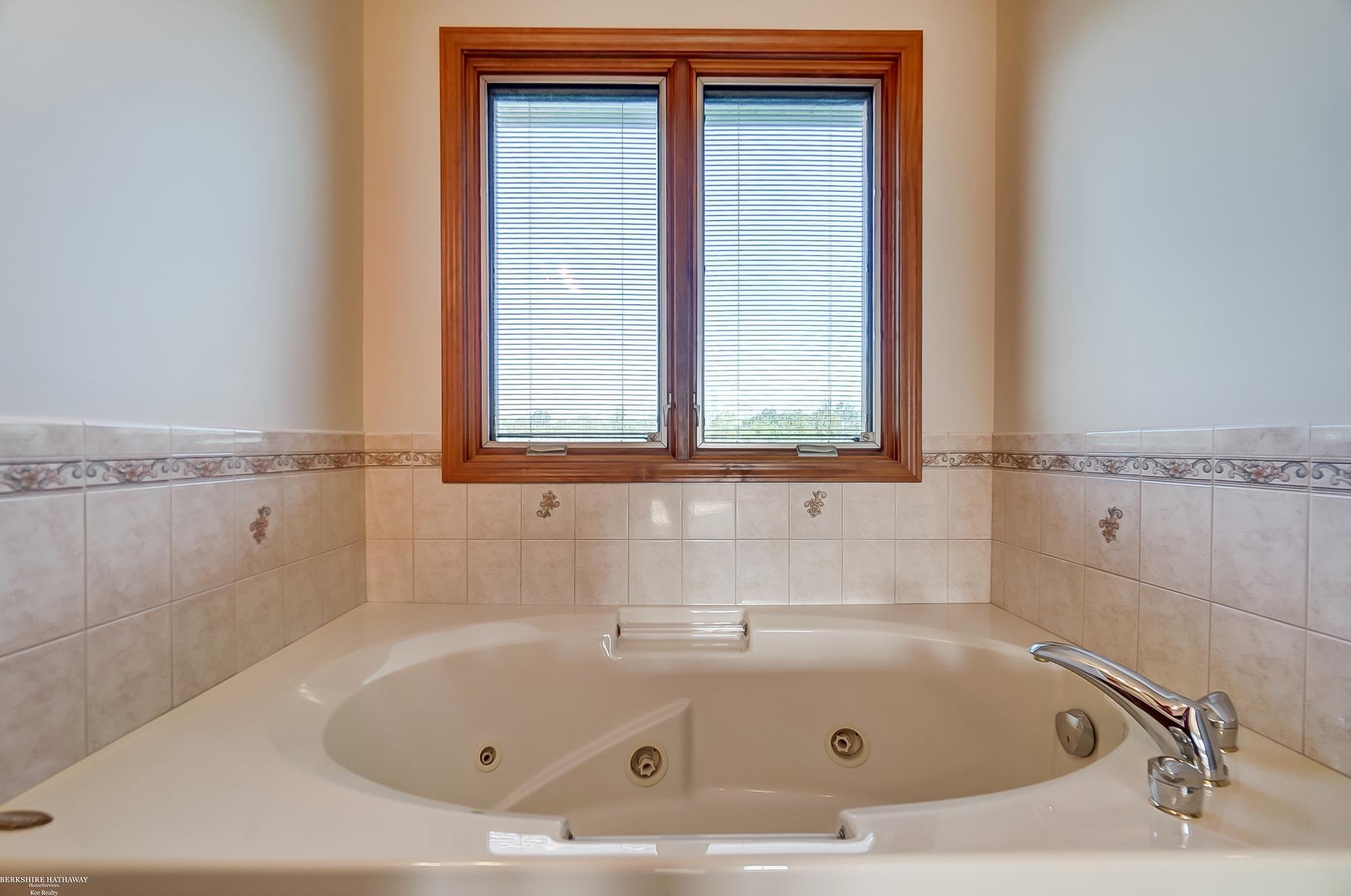 3371 Vivian Road Monroe, MI 48162 - Photo 30 of 57