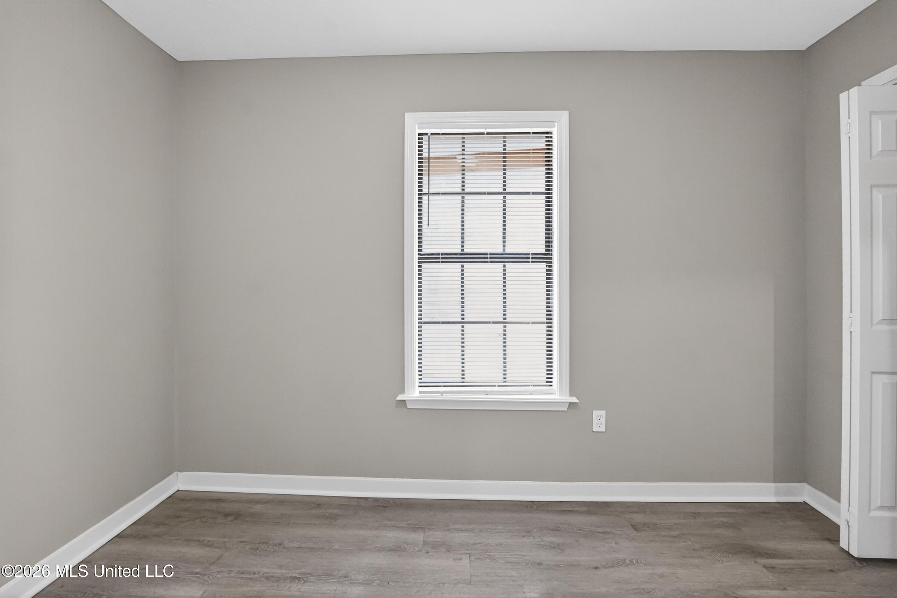 125 Brandy Run Road Brandon, MS 39047 - Photo 6 of 45 21_125_Brandy_Run_Rd_Brandon-Living_room