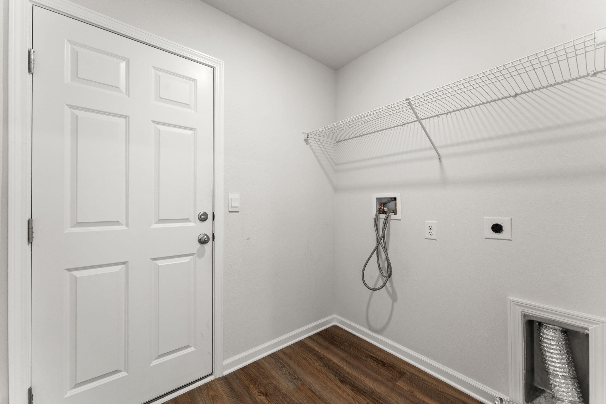 6570 Atkins Road Panama City, FL 32404 - Photo 19 of 50 a room with a white walls and a ceiling fan