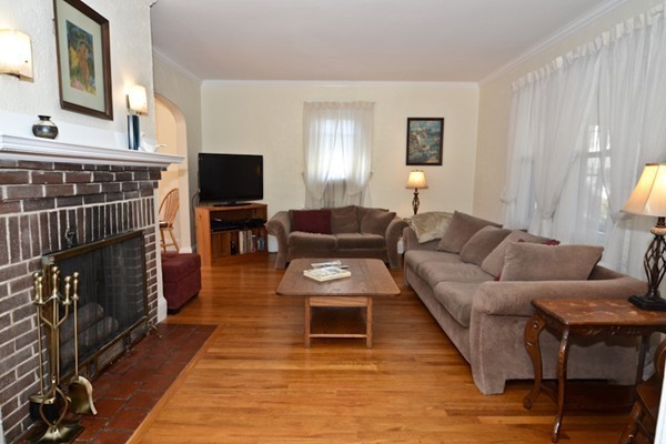 10 Reyem Street Waltham, MA 02453 - Photo 3 of 11 Gallery Image 3