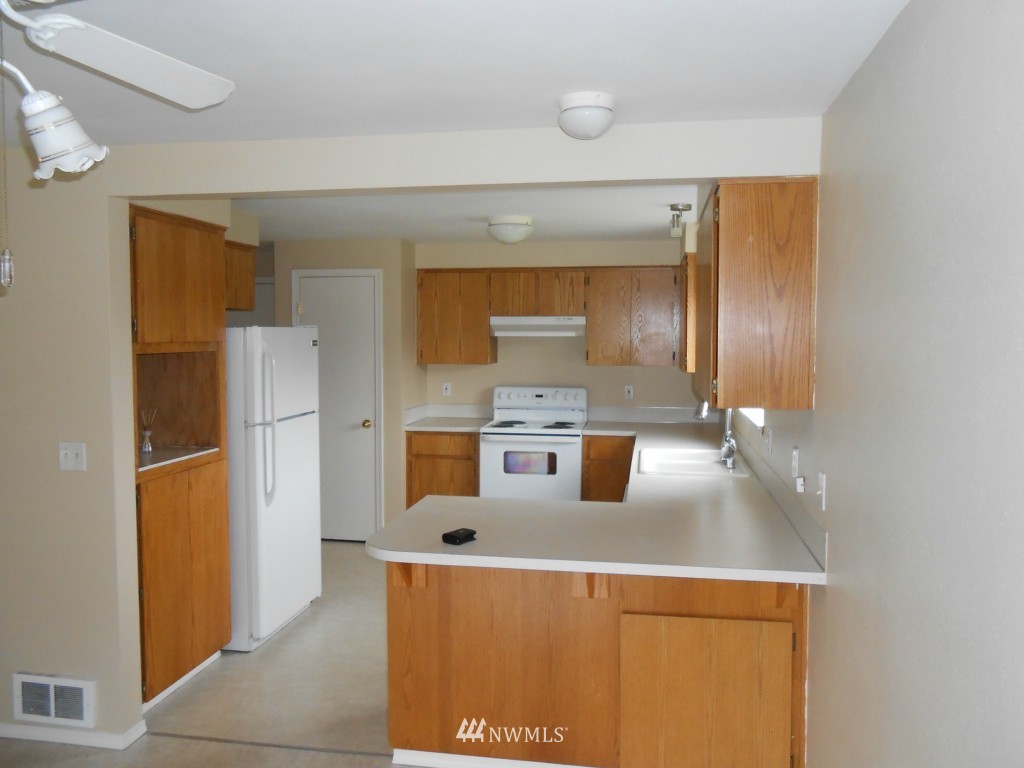 19217 Old Ranch Lane Southwest Rochester, WA 98579 - Photo 4 of 24