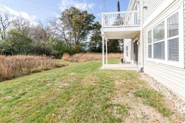 $305,000 | 728 Cobblestone Way, Chelsea, MI 48118