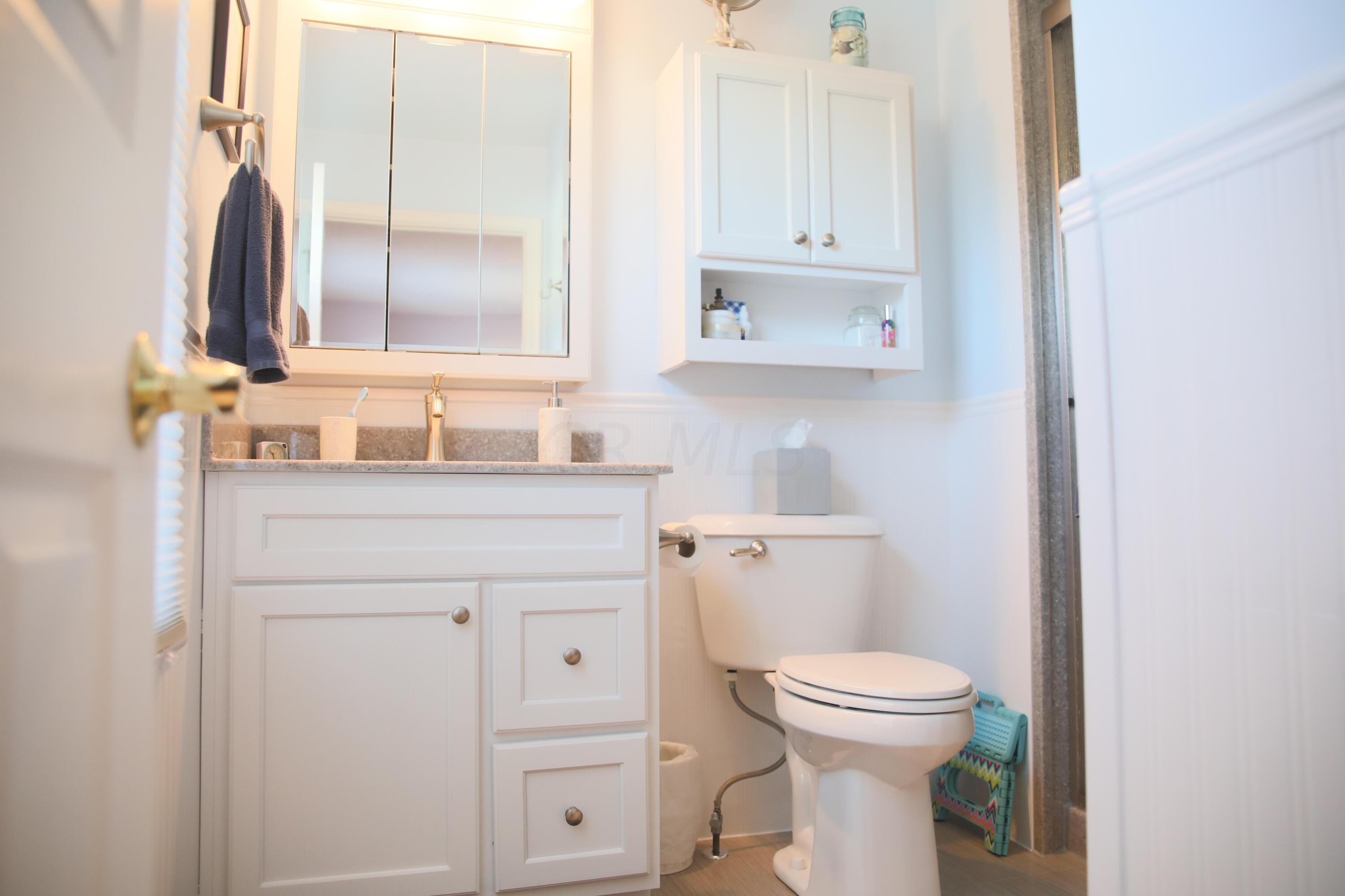 768 South Hampton Road Newark, OH 43055 - Photo 21 of 40 Front bedroom en-suite