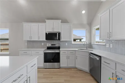 $444,752 | 1313 Red Rock Road, Hewitt, TX 76643