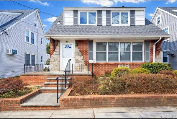 $749,000 | 21 Cornell Street, Williston Park, NY 11596
