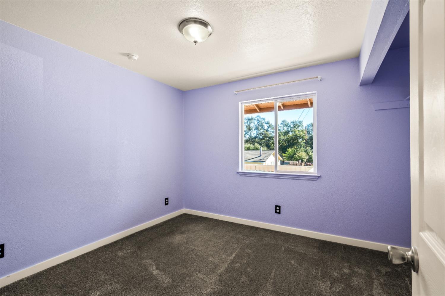 4818 Fall Street El Dorado, CA 95623 - Photo 17 of 31 an empty room with a window