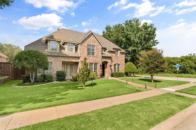 $949,000 | 4821 Ravendale Drive, Richardson, TX 75082