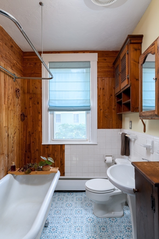 28 Holt Road Holden, MA 01520 - Photo 31 of 42 Gallery Image 31