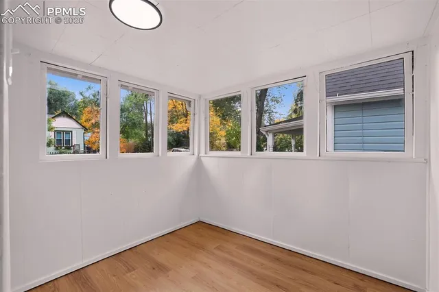 a view of empty room with window