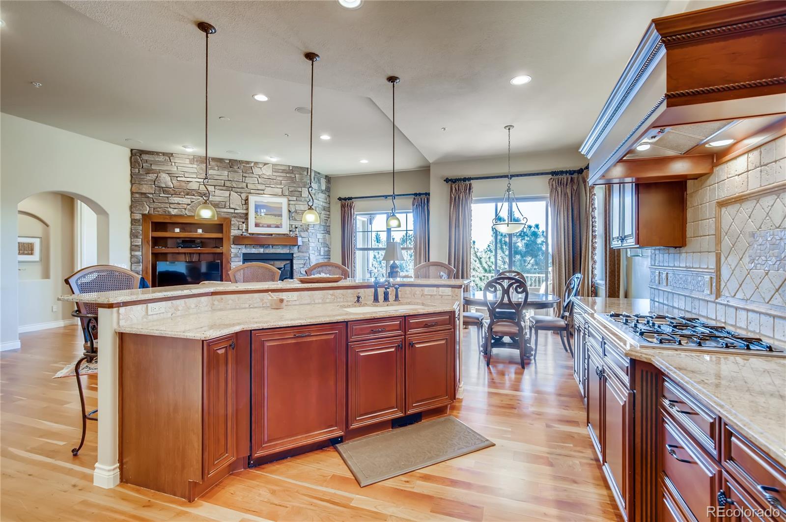 4356 Chateau Ridge Road Castle Rock, CO 80108 - Photo 12 of 27 Gallery Image 12