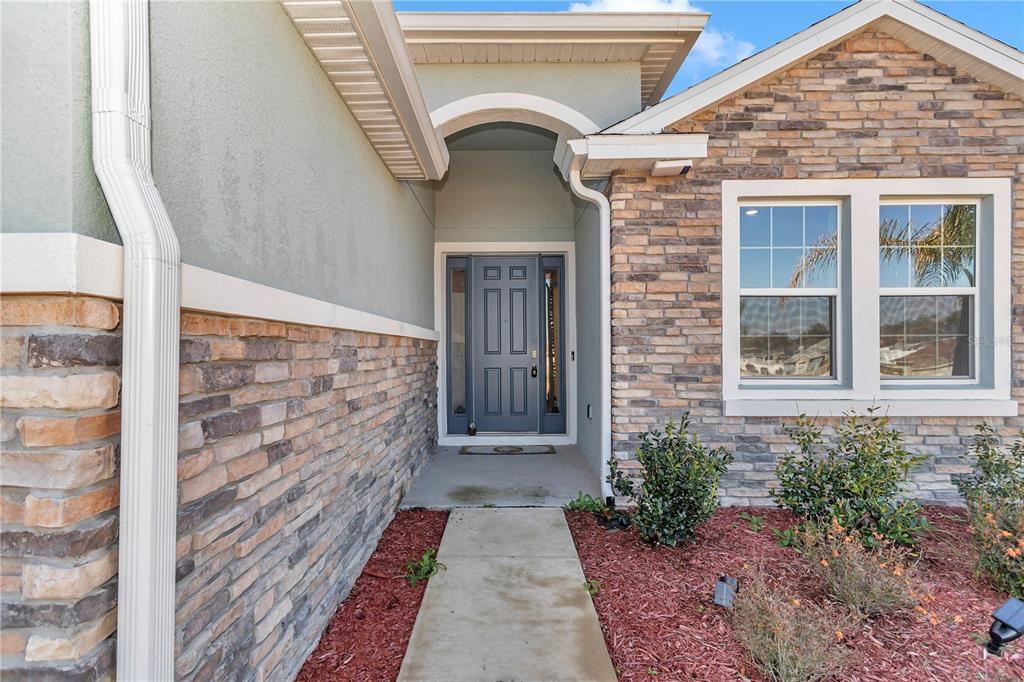 1320 Southeast 63rd Ct Road Ocala, FL 34472 - Photo 2 of 29