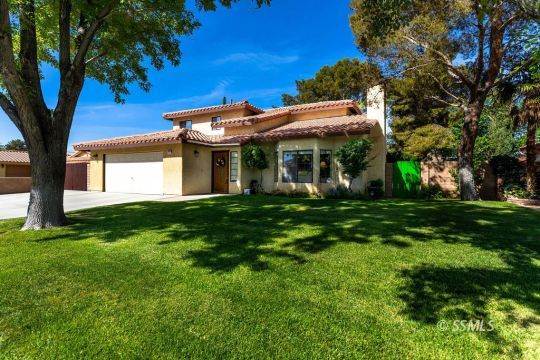 1055 North Inyo Street Ridgecrest, CA 93555 - Photo 3 of 46