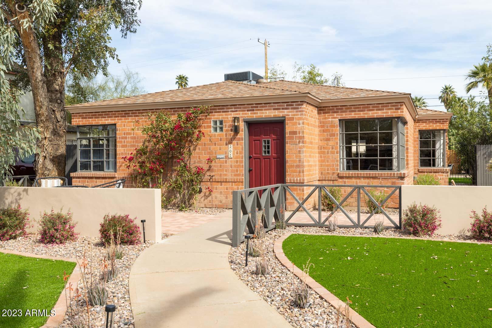 302 West Granada Road Phoenix, AZ 85003 - Photo 3 of 81 a view of a house with a outdoor space