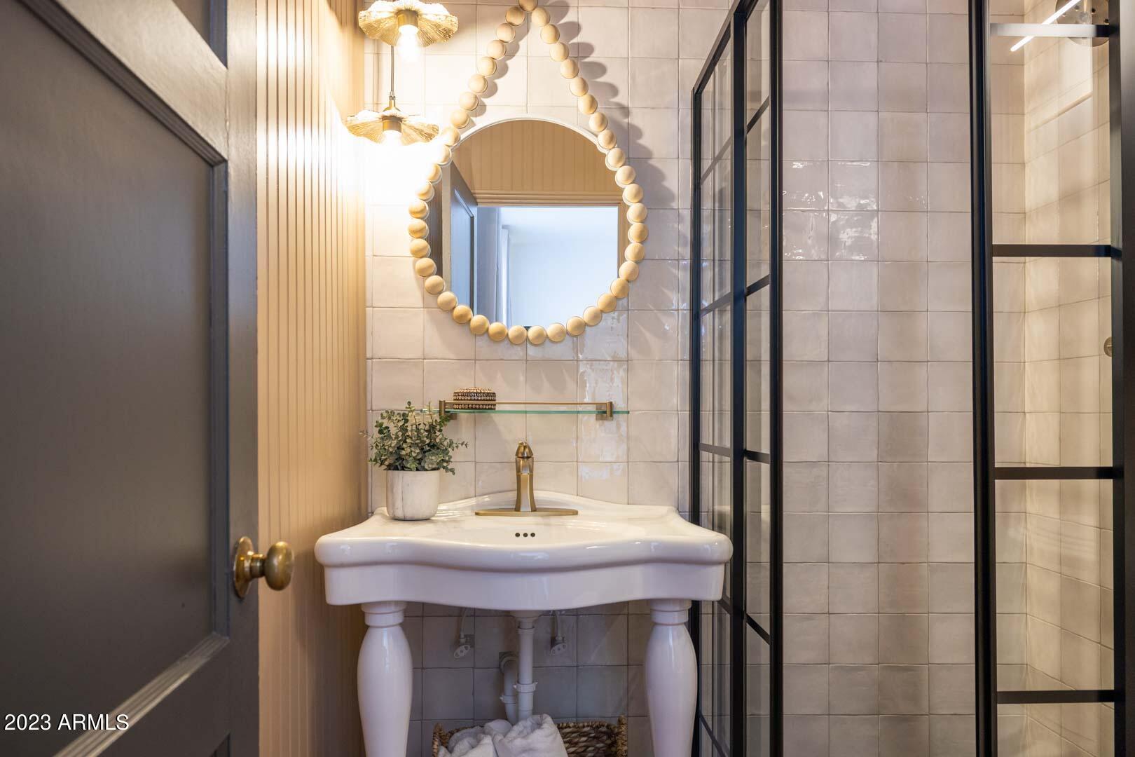 302 West Granada Road Phoenix, AZ 85003 - Photo 54 of 81 Walk-In Shower