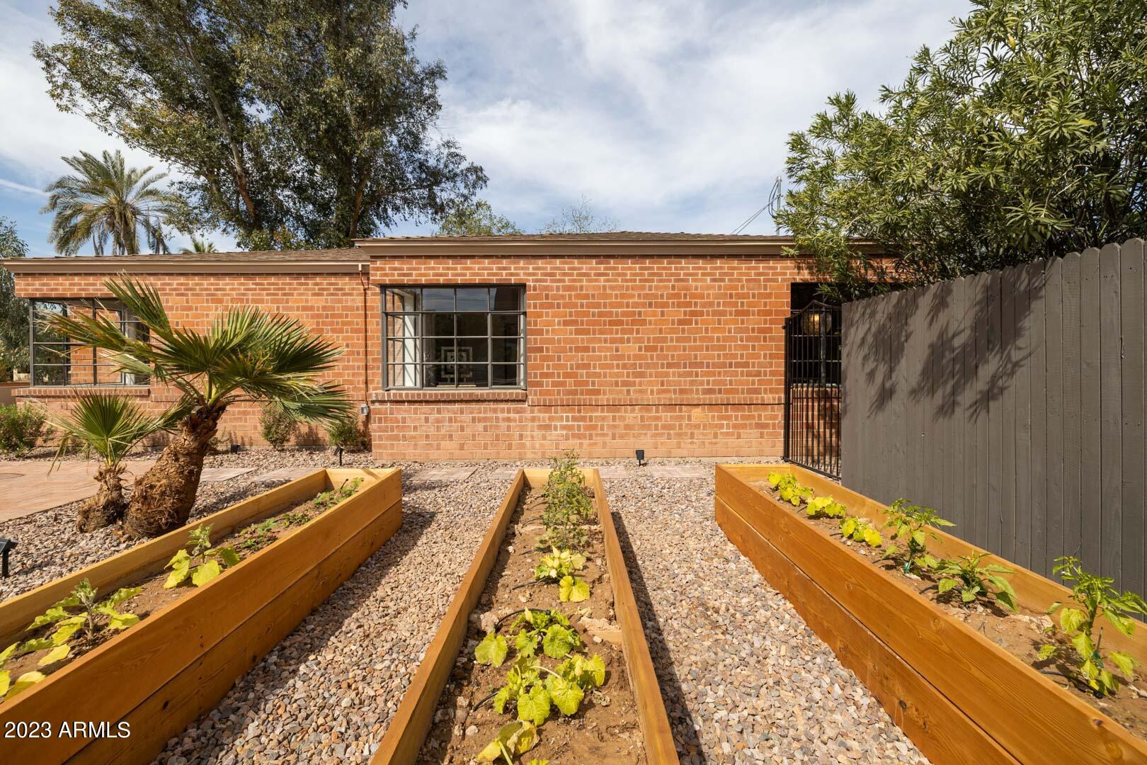 302 West Granada Road Phoenix, AZ 85003 - Photo 6 of 81 Raised Garden Beds