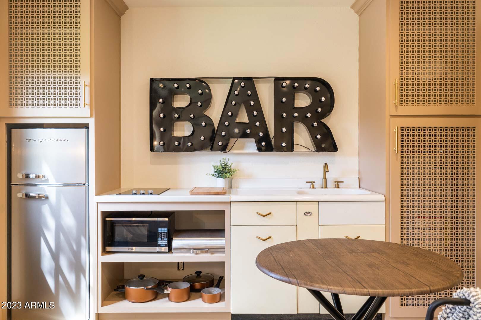 302 West Granada Road Phoenix, AZ 85003 - Photo 71 of 81 Kitchenette