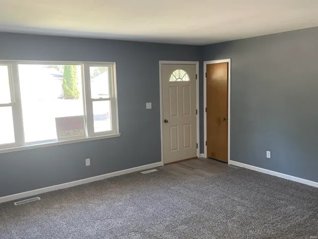 $219,900 | 2215 St Louis Avenue, Fort Wayne, IN 46819