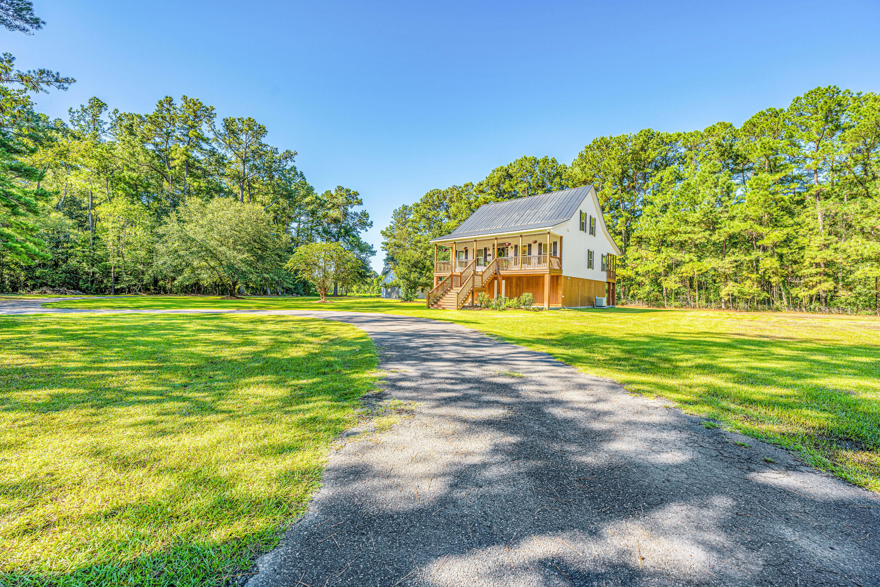 150 Newton Road Summerville, SC 29483 - Photo 5 of 46 105NewtonLn005