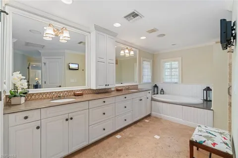 $4,950,000 | 645 Broad Avenue South, Naples, FL 34102