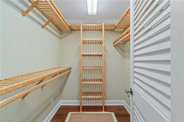 a view of entryway with a front door