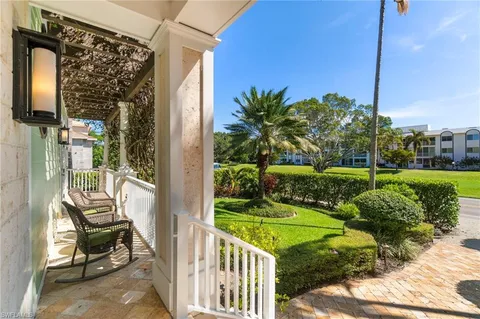 $4,950,000 | 645 Broad Avenue South, Naples, FL 34102