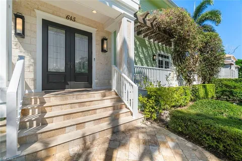$4,950,000 | 645 Broad Avenue South, Naples, FL 34102