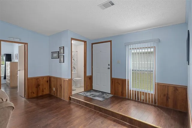 a view of livingroom with hardwood floor
