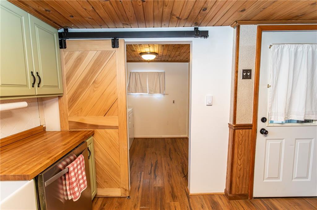 1001 Springfield Pike Connellsville, PA 15425 - Photo 26 of 35 an entryway with wooden floor