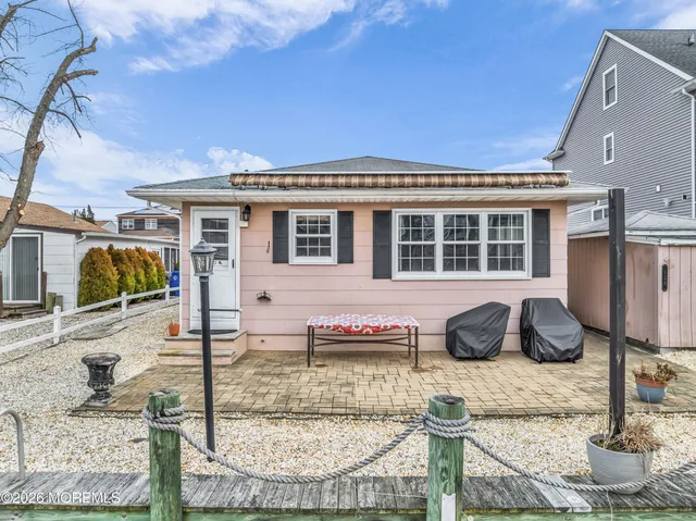 $650,000 | 126 Royal Drive, Brick, NJ 08723