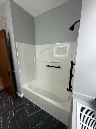 $2,500 | 173 Mansion Street, Unit 2, Poughkeepsie, NY 12601