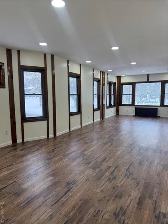 $2,500 | 173 Mansion Street, Unit 2, Poughkeepsie, NY 12601