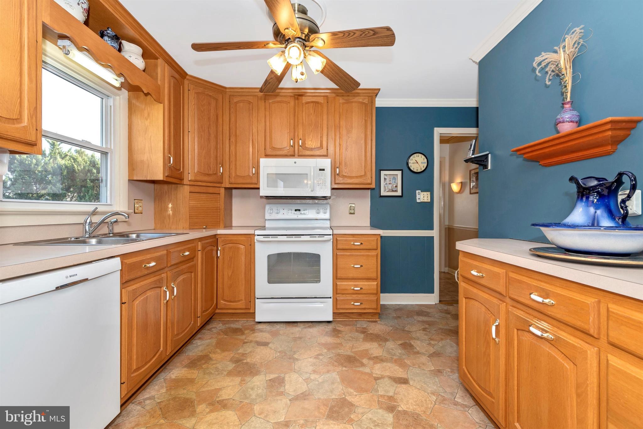 11232 Angleberger Road Thurmont, MD 21788 - Photo 14 of 53 Kitchen