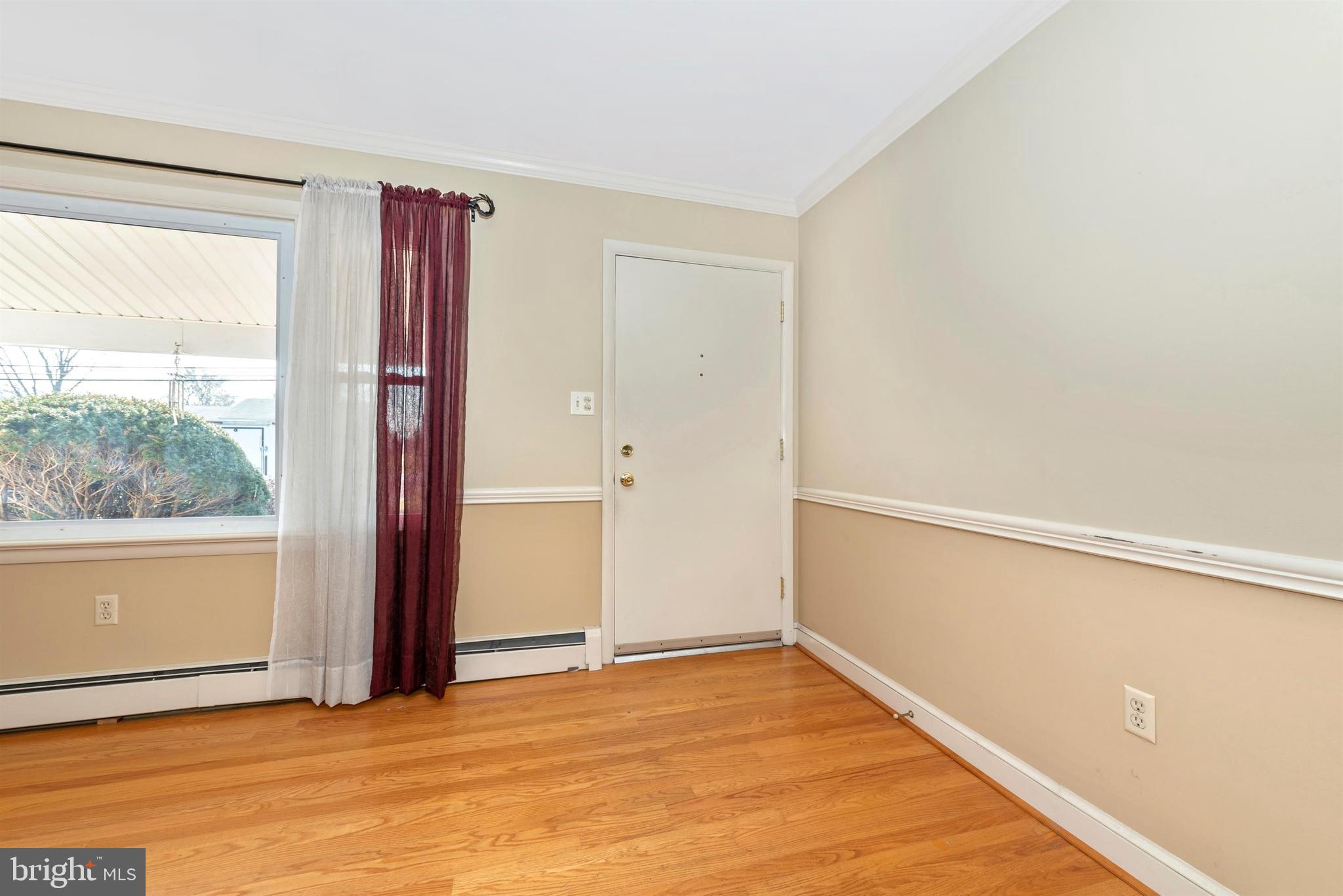 11232 Angleberger Road Thurmont, MD 21788 - Photo 8 of 53 Living Room