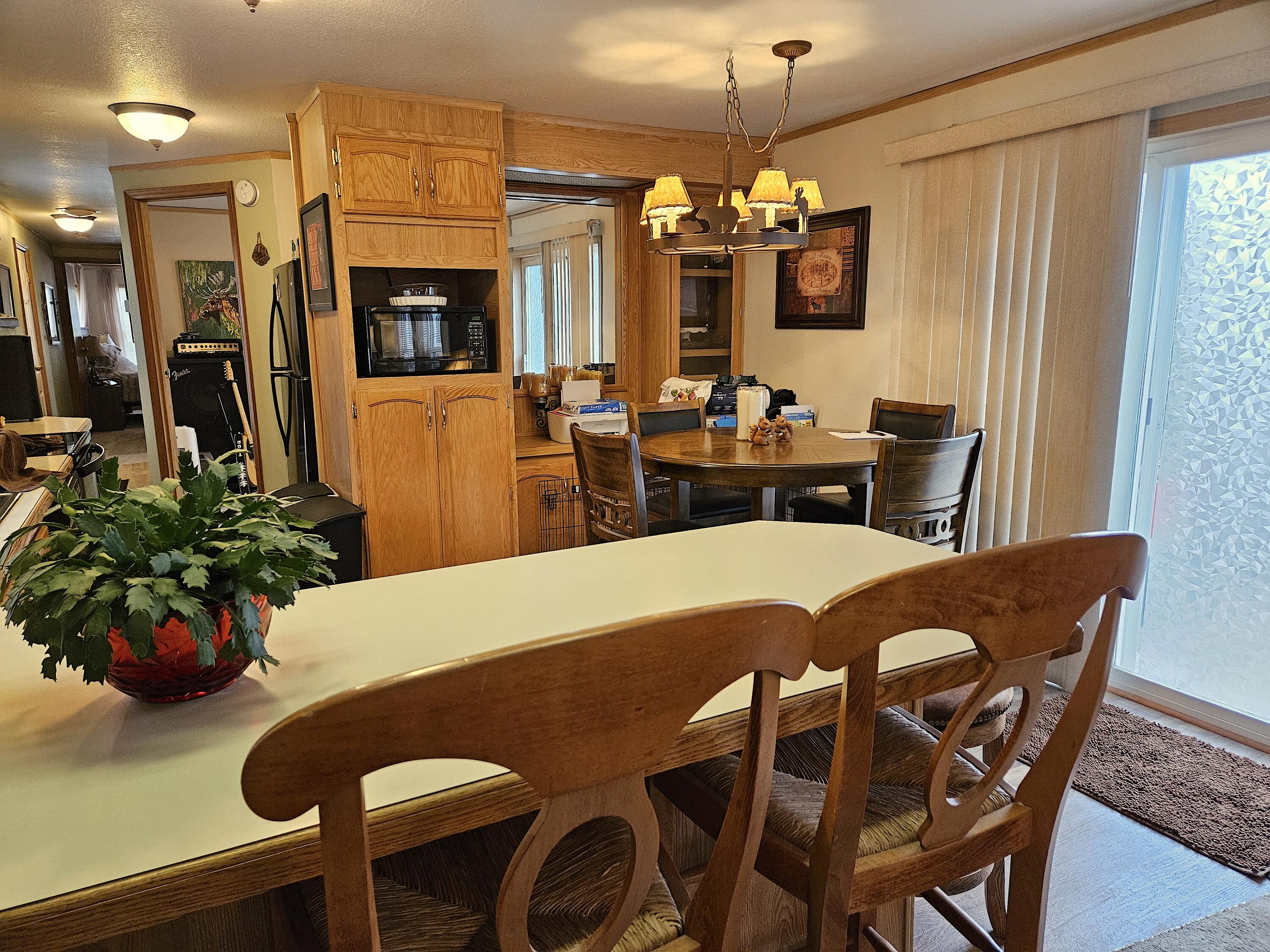 61000 Brosterhous Road, Unit 551 Bend, OR 97702 - Photo 7 of 22 20240325_130202