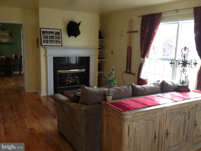 892 Laurel Grove Road Winchester, VA 22602 - Photo 9 of 25 Family Room