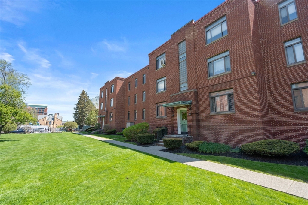 10 Ashland Street, Unit 2L Worcester, MA 01609 - Photo 22 of 22