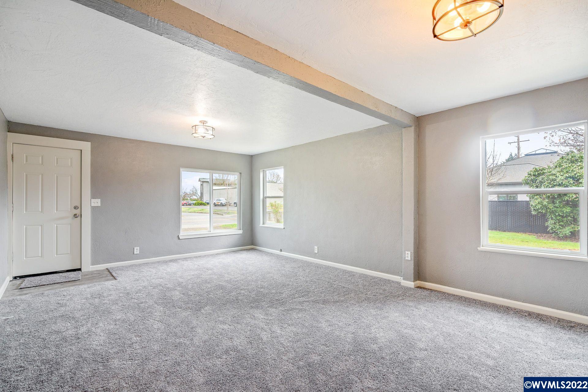 70 Walker Road Lebanon, OR 97355 - Photo 7 of 33 Gallery Image 7