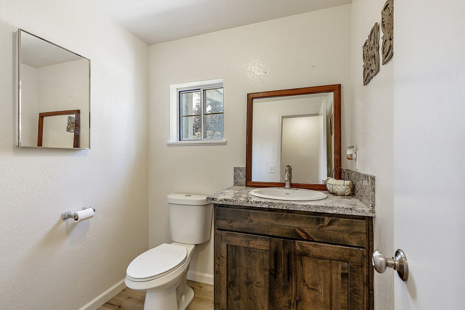 2922 Lower River Road Grants Pass, OR 97526 - Photo 44 of 72 Half Bath