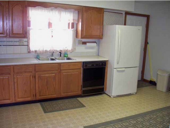4-155 Dorr Drive, Unit 4 Rutland, VT 05701 - Photo 7 of 24