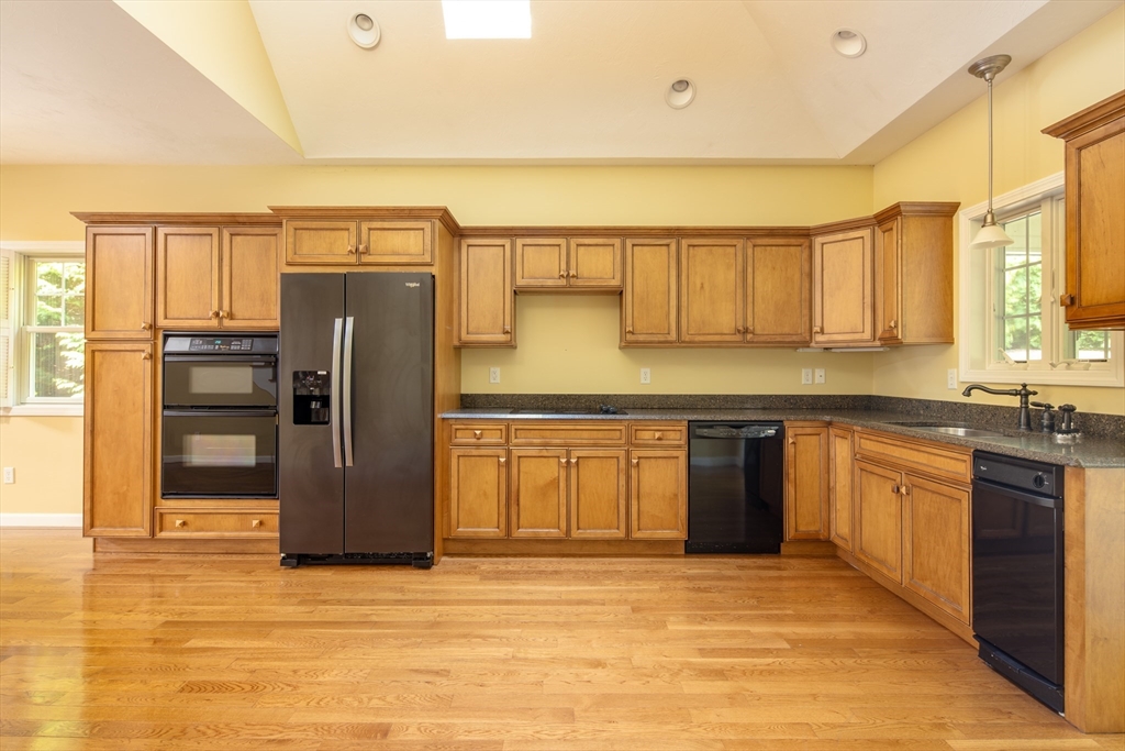 52 County Road, Unit 33 Mattapoisett, MA 02739 - Photo 9 of 26 Gallery Image 9