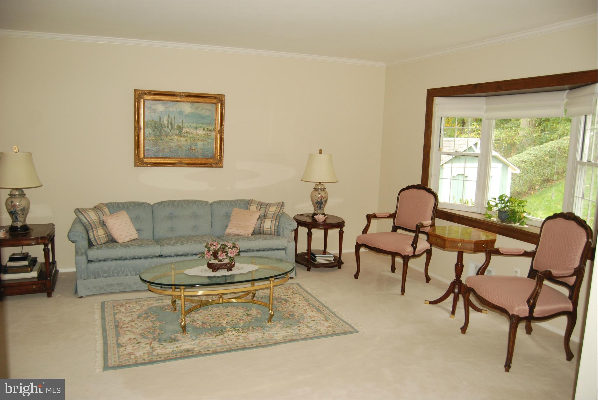 235 Walgrove Road Reisterstown, MD 21136 - Photo 11 of 29 Living Room