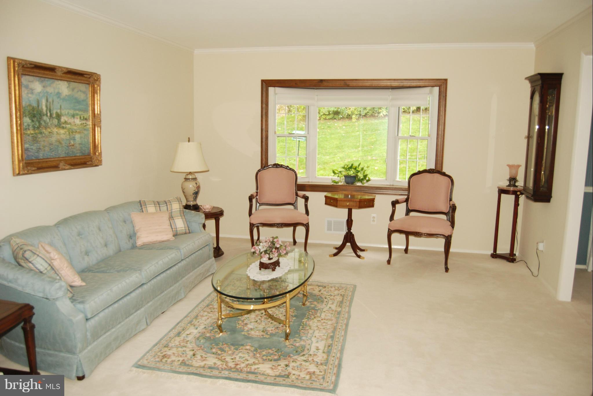 235 Walgrove Road Reisterstown, MD 21136 - Photo 12 of 29 Living Room