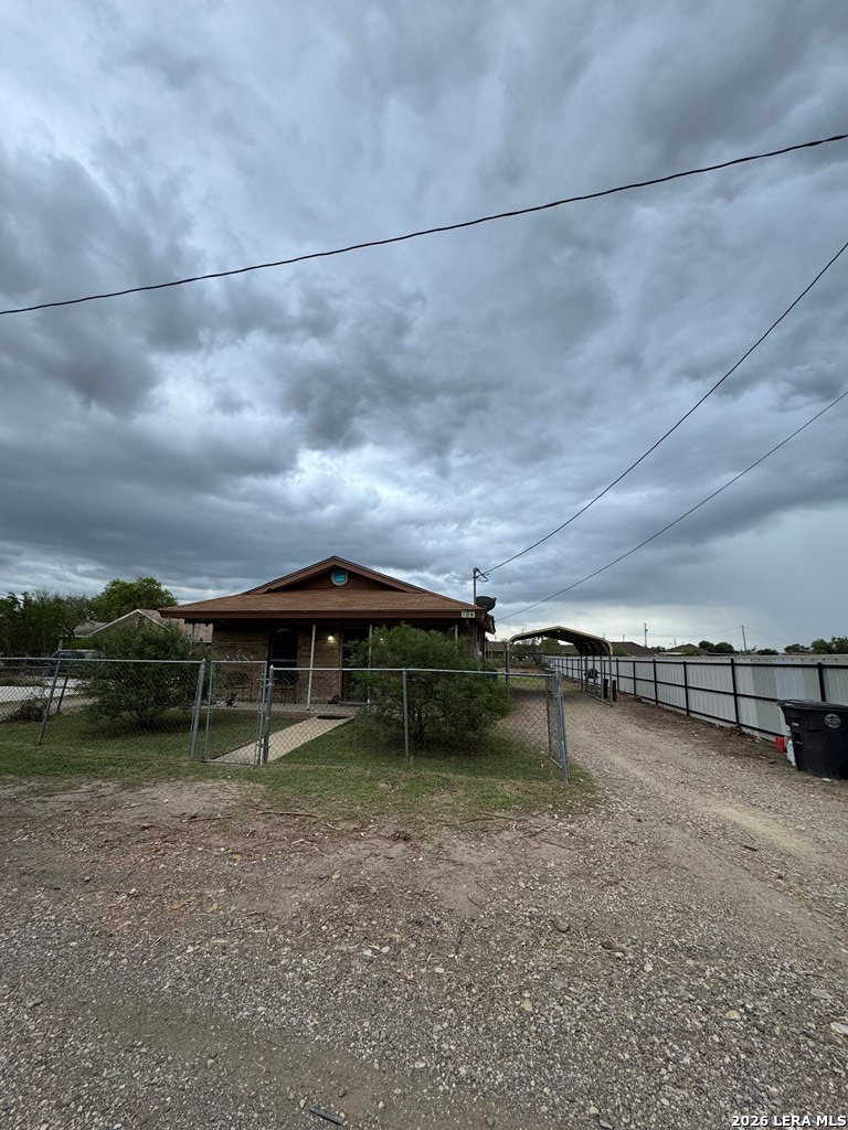 106 Los Sauces Road Eagle Pass, TX 78852 - Photo 9 of 42